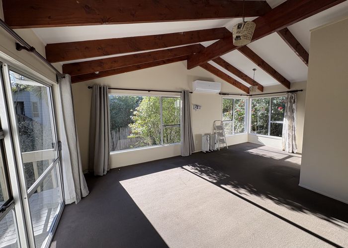  at 1/43 Roberts Road, Glenfield, Auckland