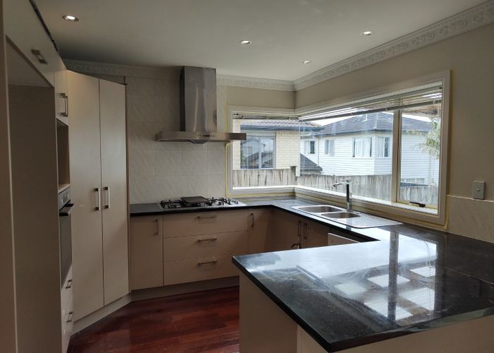  at 6 Beggs Way, Flat Bush, Manukau City, Auckland