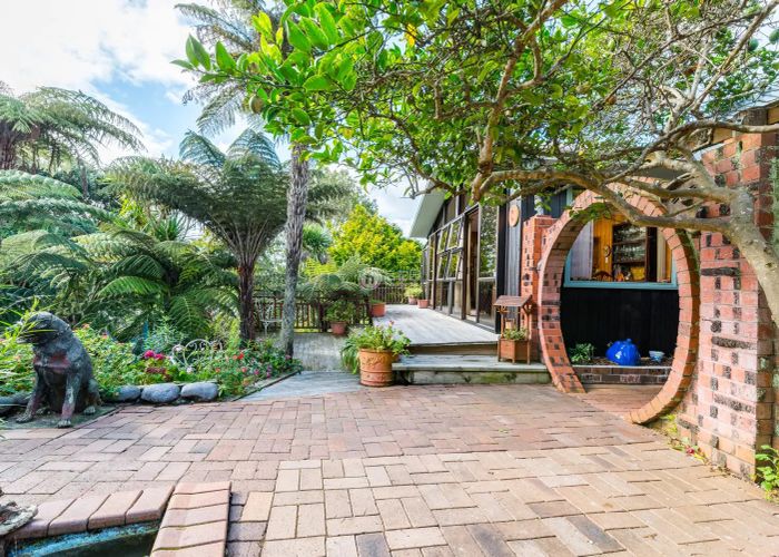  at 8 Hartley Terrace, Massey, Waitakere City, Auckland