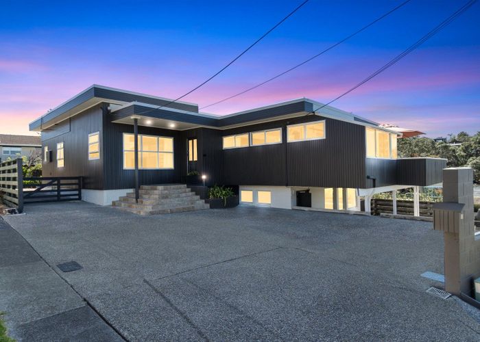  at 58 Rothesay Bay Road, Rothesay Bay, North Shore City, Auckland