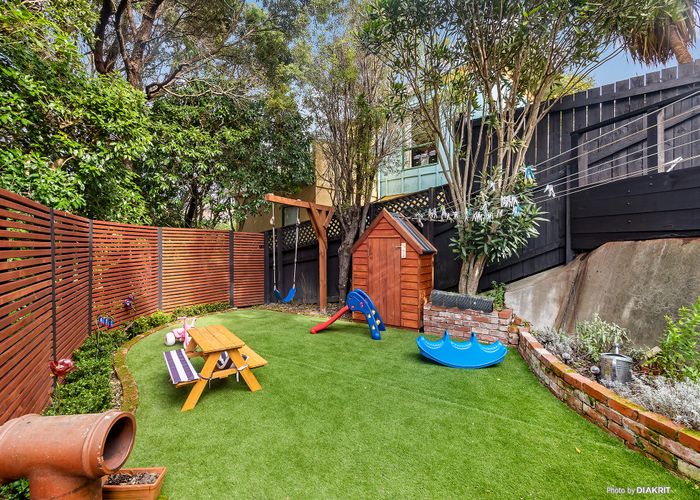  at 84 Oban Street, Wadestown, Wellington