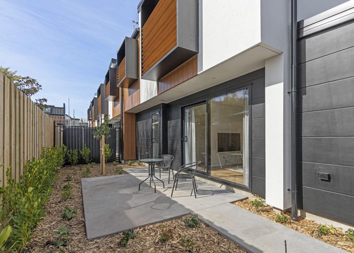  at 1/130 Holly Road, St. Albans, Christchurch City, Canterbury