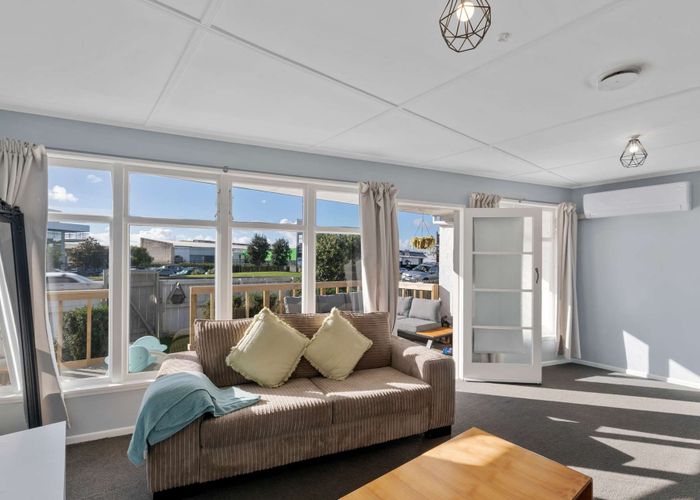  at 3/276 Rosebank Road, Avondale, Auckland