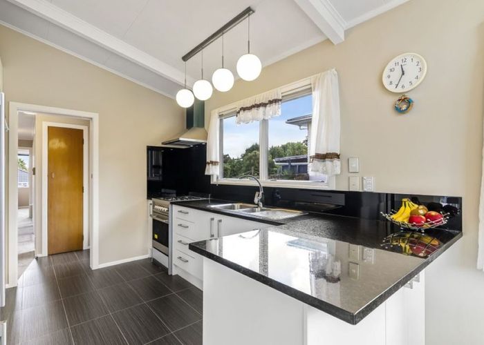  at Avondale, Auckland City, Auckland