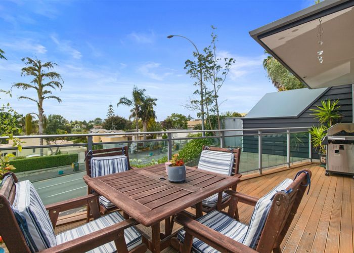  at 1231B Victoria Street, Whitiora, Hamilton