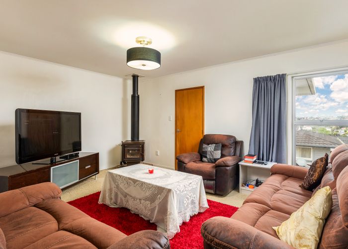  at 9 Pasteur Place, New Windsor, Auckland