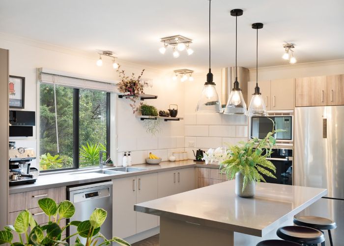  at 77 Hobson Road, Lucas Heights, Auckland