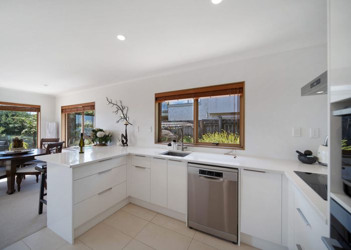  at 2/89 Takutai Avenue, Half Moon Bay, Auckland