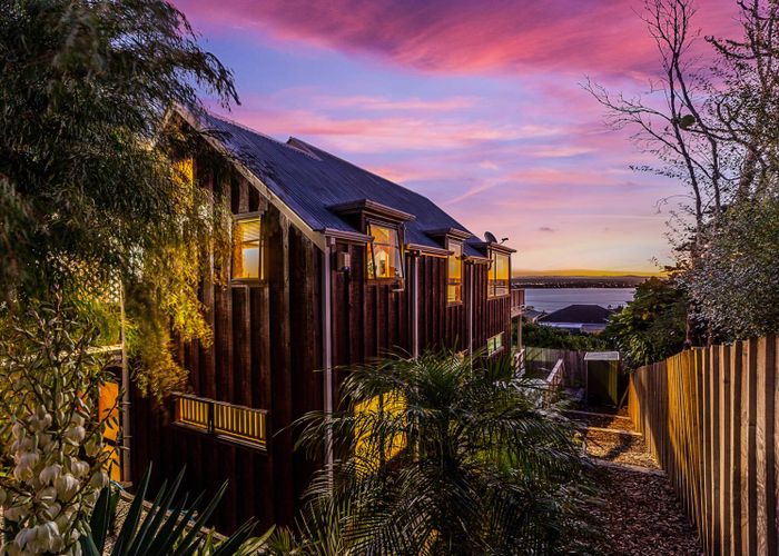  at 2/164 Rangatira Road, Beach Haven, Auckland