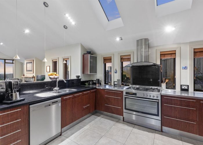  at 16 Kahurangi Heights, Aotea, Porirua