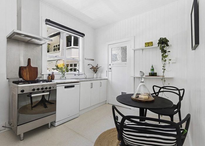  at 23 Laura Avenue, Brooklyn, Wellington, Wellington