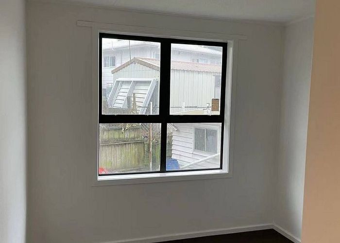  at 4 Fitzgerald Road, Mount Wellington, Auckland City, Auckland