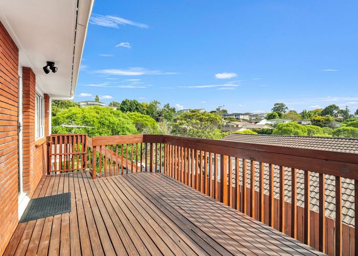  at 2/30 Simkin Avenue, Saint Johns, Auckland City, Auckland
