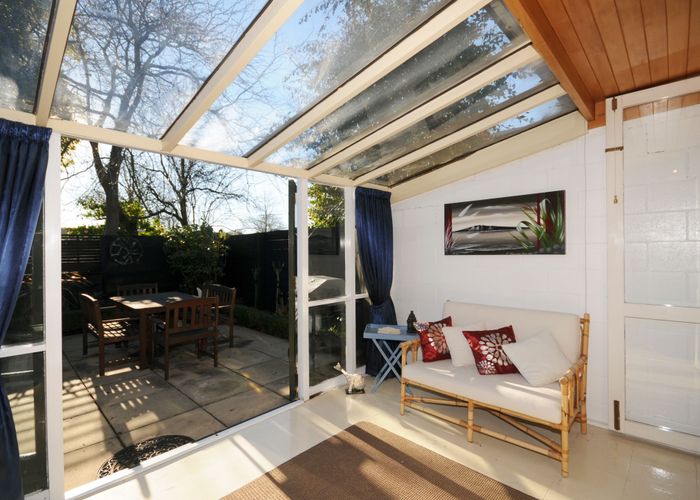  at 2/43 Fendalton Road, Fendalton, Christchurch
