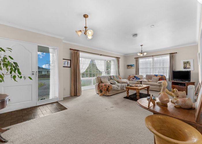  at 42 Manse Road, Pahurehure, Papakura, Auckland