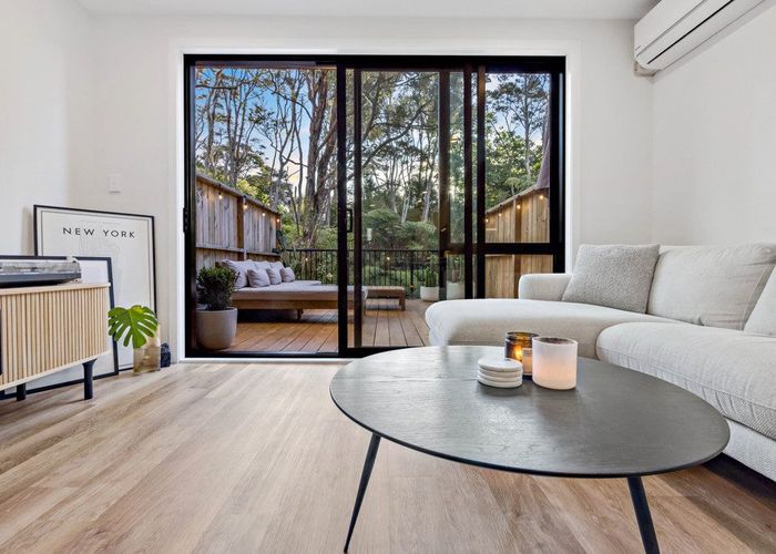  at 33 Tokai Place, Glen Eden, Waitakere City, Auckland