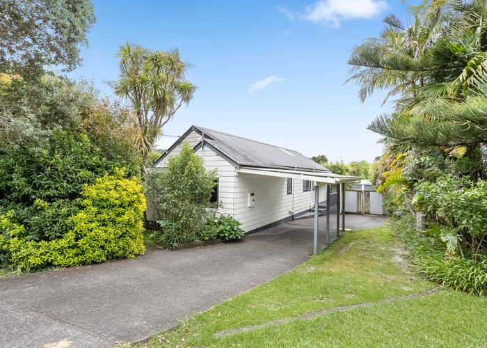  at 28 Grassmere Road, Henderson Valley, Waitakere City, Auckland