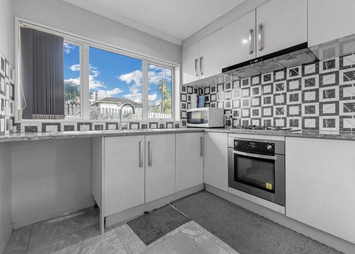  at 11 Lochinver Road, Papatoetoe, Manukau City, Auckland