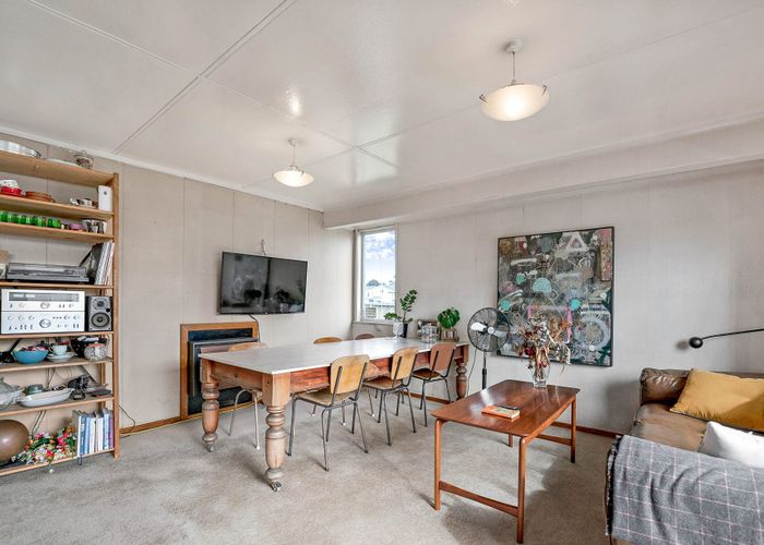  at 74 Cranmere Crescent, Mangere East, Auckland