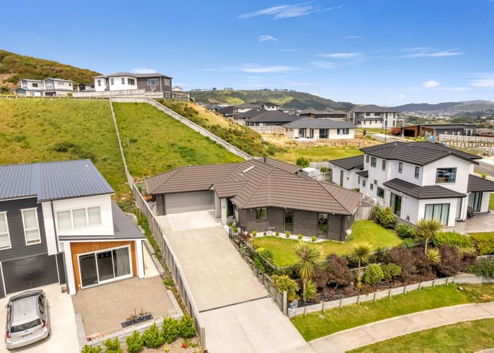  at 117 Queen Charlotte Drive, Aotea, Porirua, Wellington