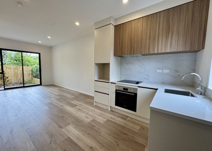  at 10/35 Crawford Avenue, Mangere Bridge, Manukau City, Auckland