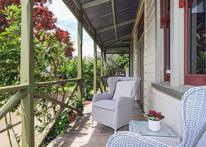  at 215 Grove Road, Mayfair, Hastings