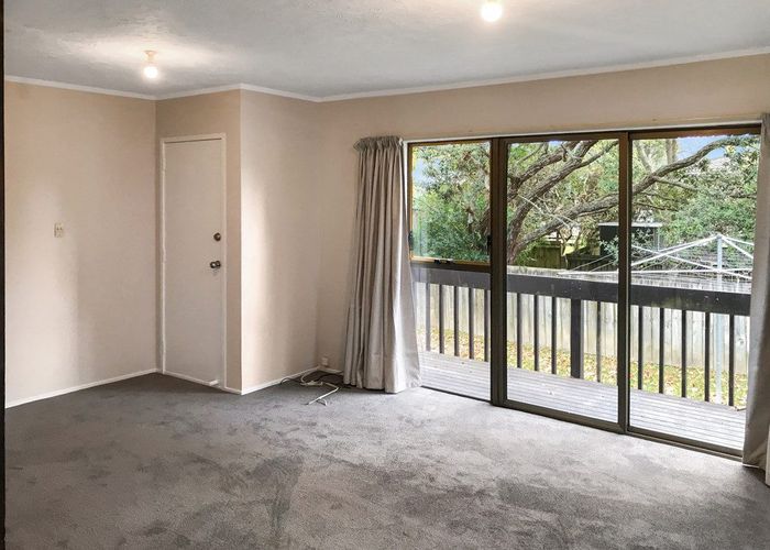  at 2/54 Stanaway Street, Hillcrest, North Shore City, Auckland