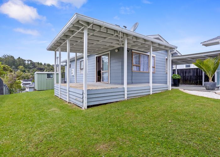  at 3 Huruhuru Road, Massey, Waitakere City, Auckland