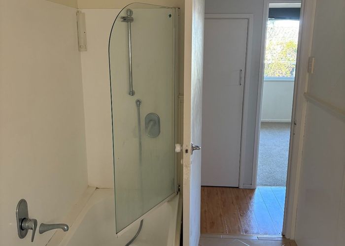  at 21 Orton Street, Glenfield, North Shore City, Auckland