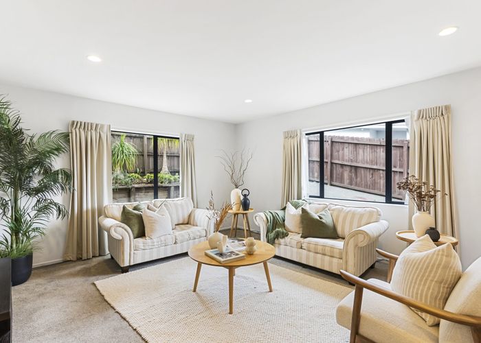  at 44A Park Road, Glenfield, Auckland