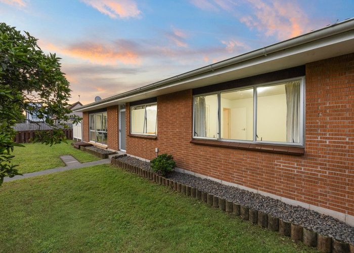  at 1&2/110 Celtic Crescent, Ellerslie, Auckland City, Auckland