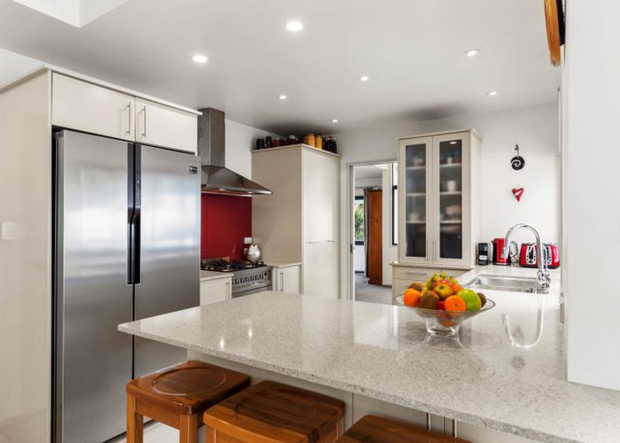  at 2/12 Glover Road, St Heliers, Auckland