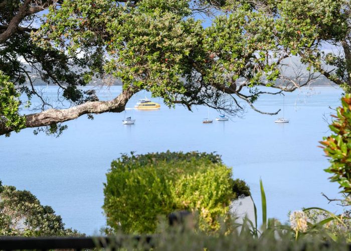  at 4/30 Clarence Road, Northcote Point, North Shore City, Auckland