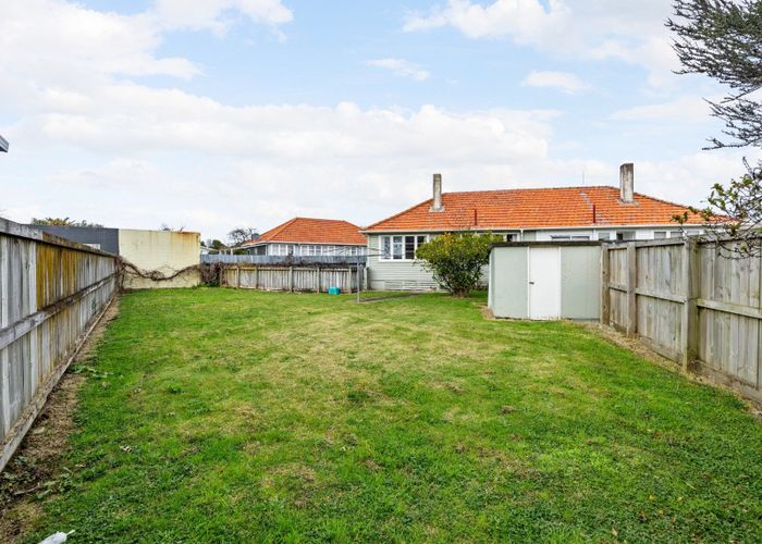  at 8 Gardiner Place, Fairfield, Hamilton