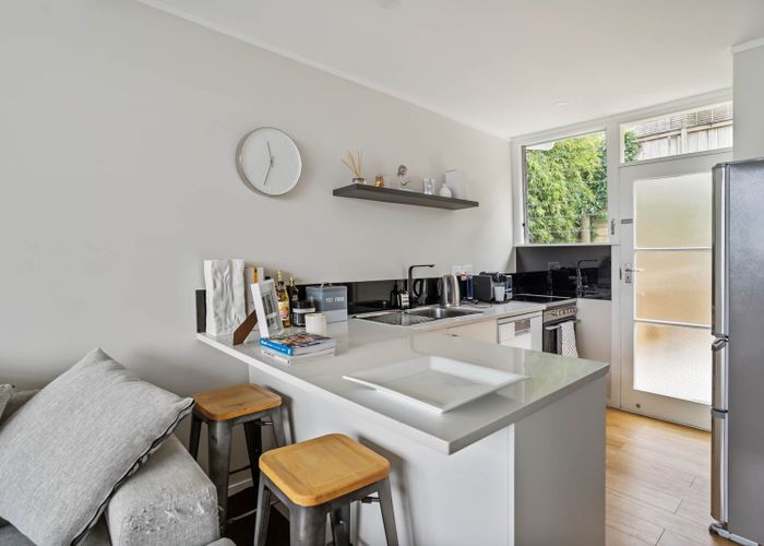  at 4/130A Paihia Road, One Tree Hill, Auckland