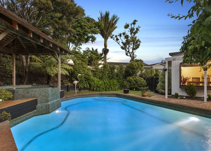  at 10 Oban Road, Browns Bay, Auckland
