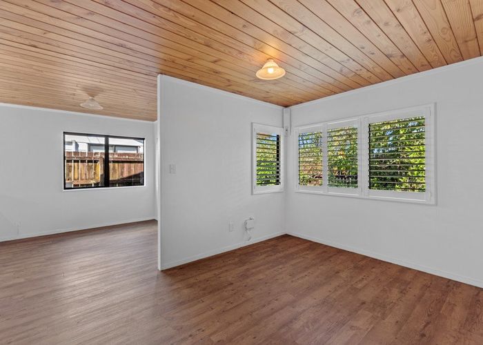  at 3/121 Bruce Mclaren Road, Henderson, Auckland