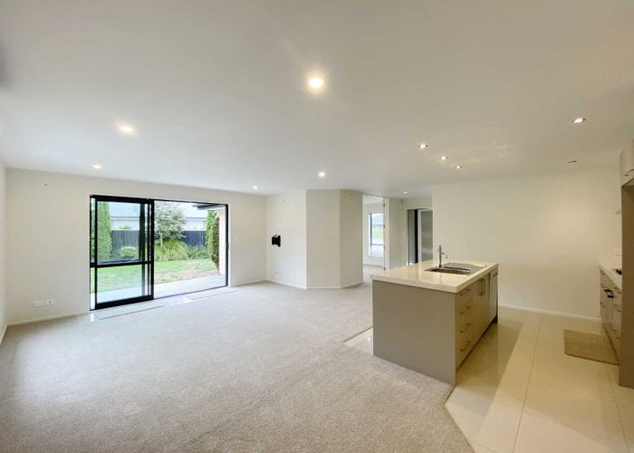  at 27 Euphrasie Drive, Aidanfield, Christchurch