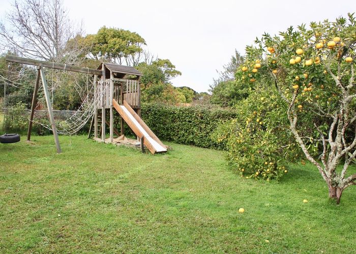  at 58 Taipari Rd, Te Atatu Peninsula, Waitakere City, Auckland