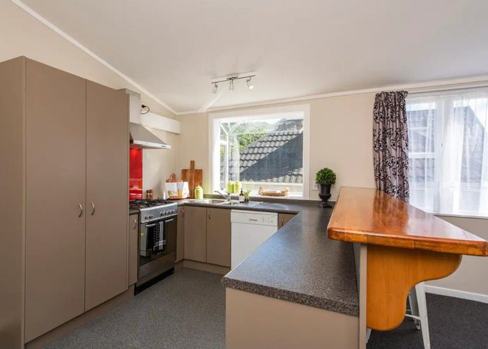  at 296 Karori Road, Karori, Wellington, Wellington