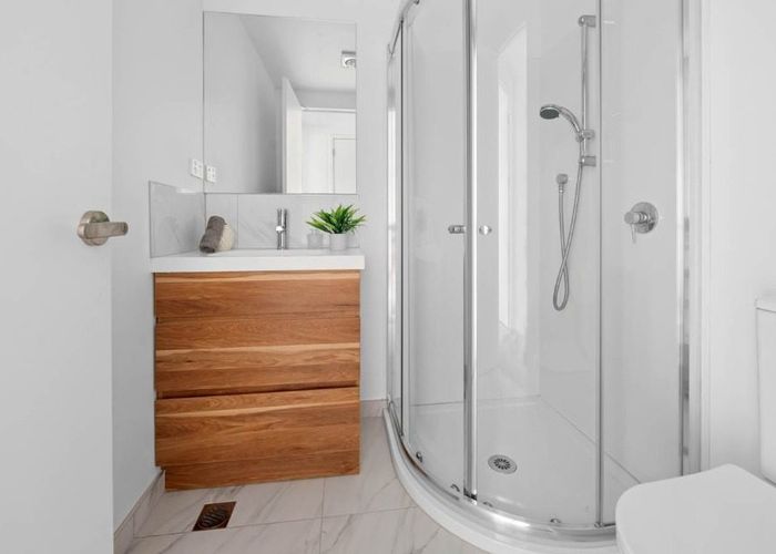  at 2/112 Moore Street, Howick, Auckland