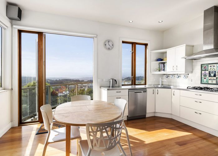  at 95B Washington Avenue, Brooklyn, Wellington