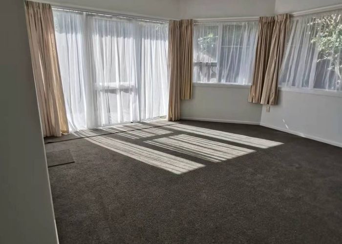  at 9 Wolsley Avenue, Milford, North Shore City, Auckland