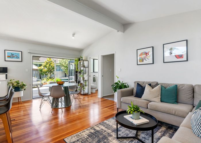  at 30 Fairdale Place, Birkdale, North Shore City, Auckland