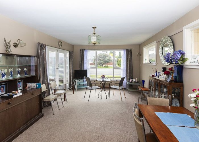  at 242 Centaurus Road, Saint Martins, Christchurch