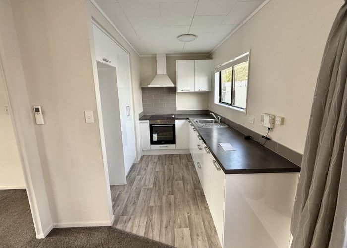 at 2/18 Waiari Road, Conifer Grove, Papakura, Auckland