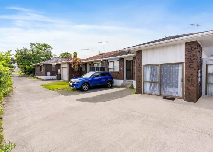  at 2/74 Wellington Street, Howick, Manukau City, Auckland