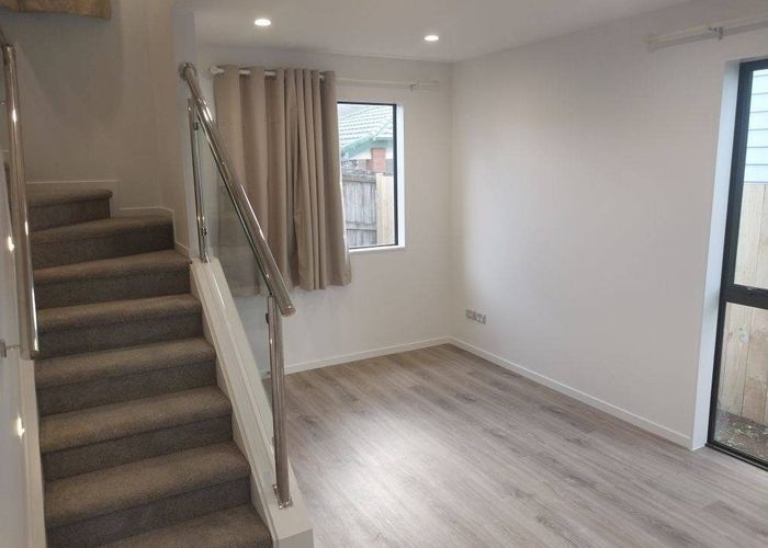  at 3/29 Raleigh Road, Northcote, North Shore City, Auckland