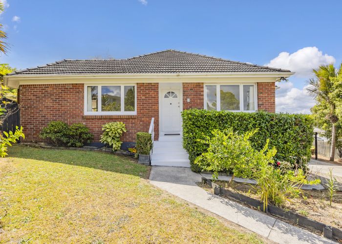  at 20 Hamilton Place, Glenfield, North Shore City, Auckland