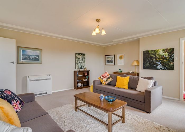  at 21 Honeystone Street, Helensburgh, Dunedin